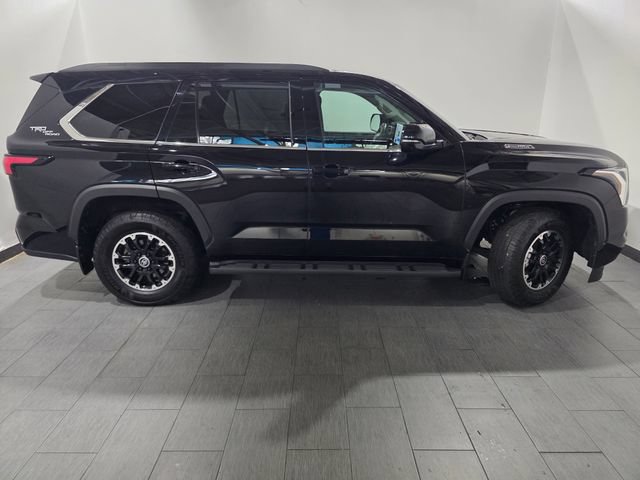 Used 2024 Toyota Sequoia SR5 w/ SR5 Premium Package AWD/4WD image 6
