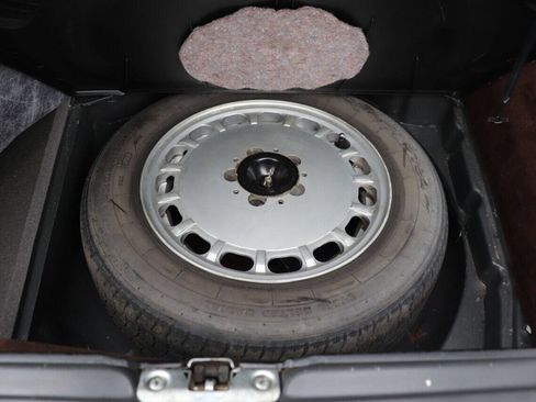 Used 1987 Mercedes-Benz 560 SL image 27