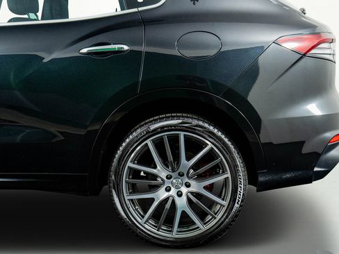 Used 2022 Maserati Levante Modena image 68