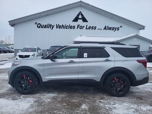 Used 2020 Ford Explorer ST w/ ST Street Pack image 29
