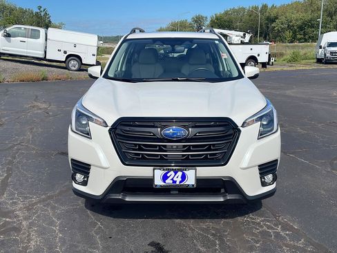 Used 2024 Subaru Forester Limited AWD/4WD image 8