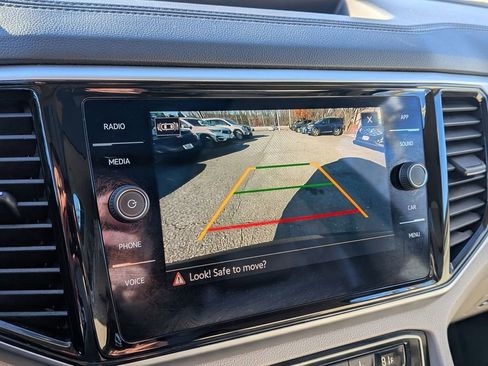 Used 2022 Volkswagen Atlas SE image 11