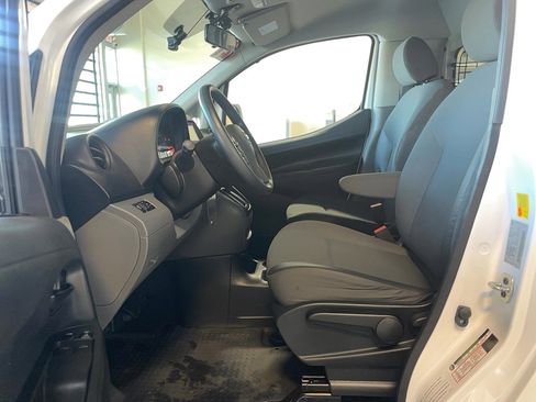 Used 2021 Nissan NV200 SV w/ Sliding Door Glass Package image 16