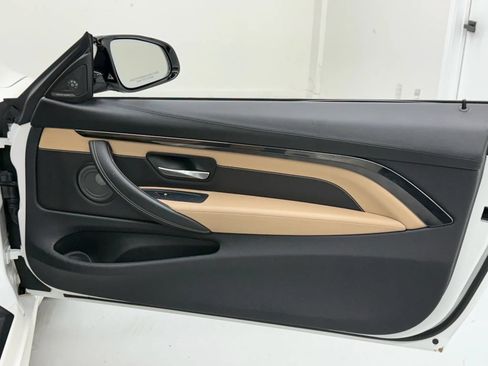 Used 2016 BMW M4 Convertible RWD image 20