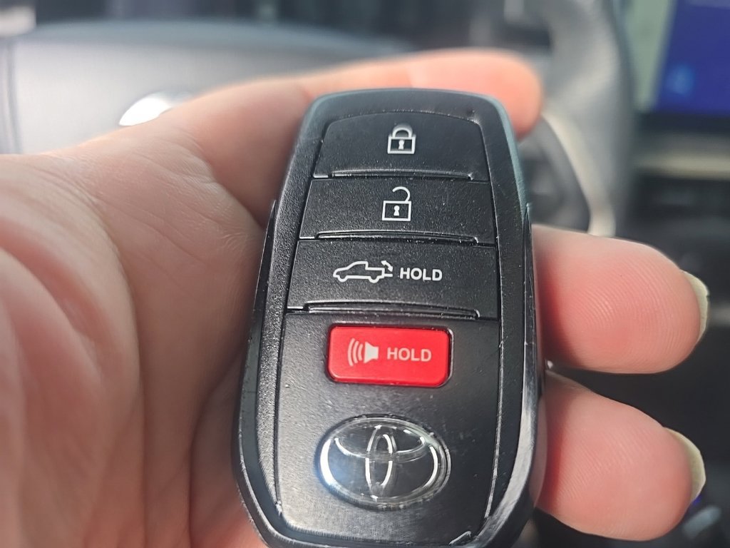 Used 2024 Toyota Tacoma Limited w/ Limited Package (LT) AWD/4WD image 19