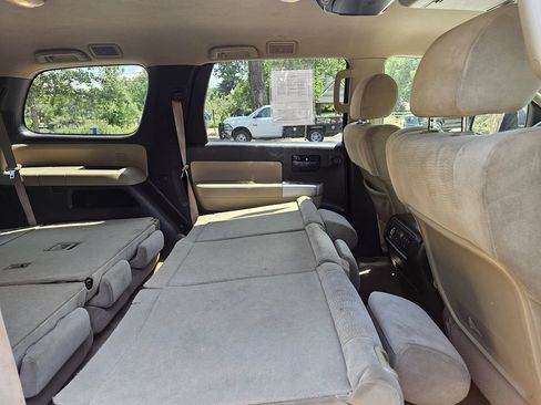 Used 2008 Toyota Sequoia SR5 AWD/4WD image 38