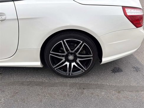Used 2015 Mercedes-Benz SL 550 image 27