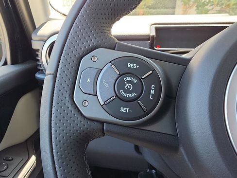 Used 2025 INEOS Grenadier AWD/4WD image 20