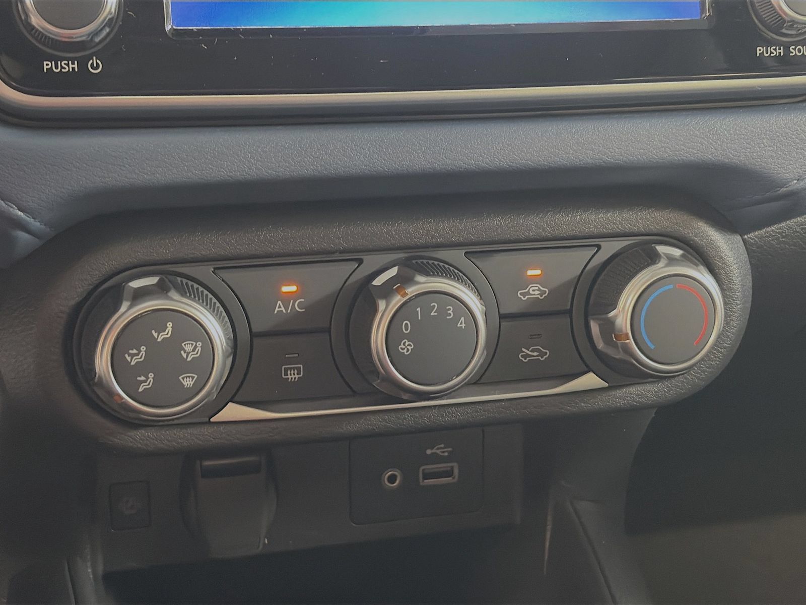 Used 2025 Nissan Versa SV FWD image 15