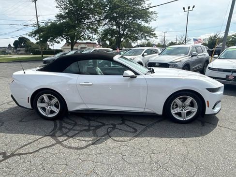 Used 2026 Ford Mustang Premium RWD image 4