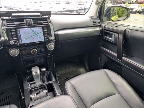 Used 2023 Toyota 4Runner TRD Off-Road Premium w/ Off Road Premium Plus Package AWD/4WD image 9