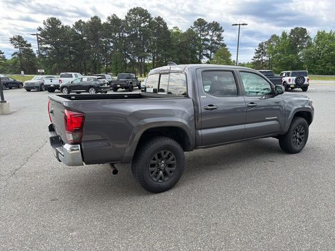 Used 2022 Toyota Tacoma SR5 w/ SR5 Appearance Package (SM) RWD image 7