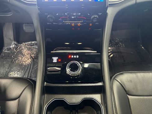 Used 2024 Jeep Grand Cherokee L Limited w/ Luxury Tech Group II AWD/4WD image 14
