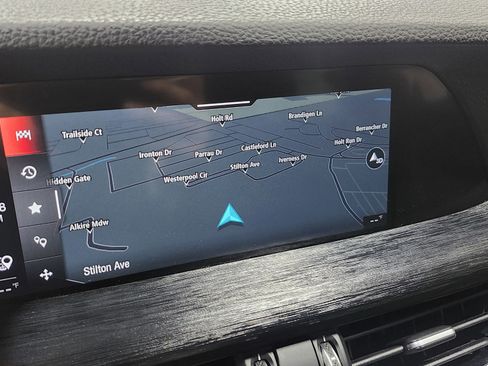 Used 2022 Alfa Romeo Stelvio Sprint image 2