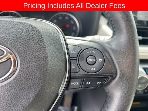 Used 2020 Toyota RAV4 XLE Premium AWD/4WD image 9