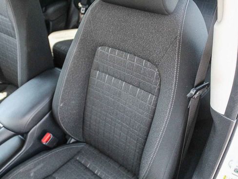 Used 2024 Honda HR-V LX image 26