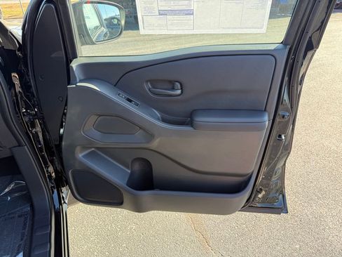 New 2026 Nissan Frontier SV image 17