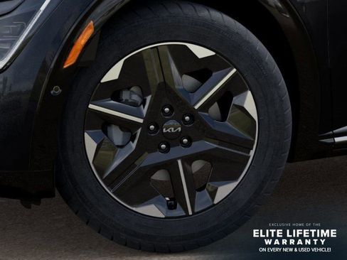 New 2025 Kia EV6 Wind RWD image 10