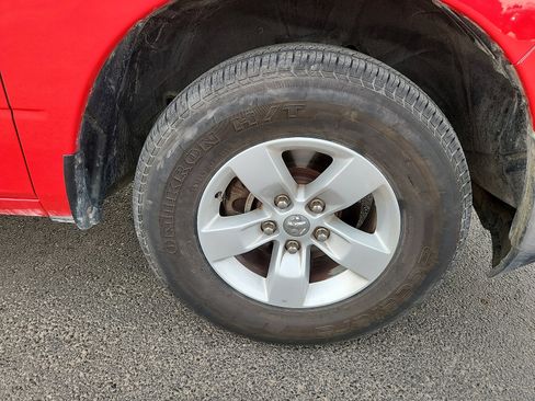 Used 2024 RAM 1500 Classic SLT image 9