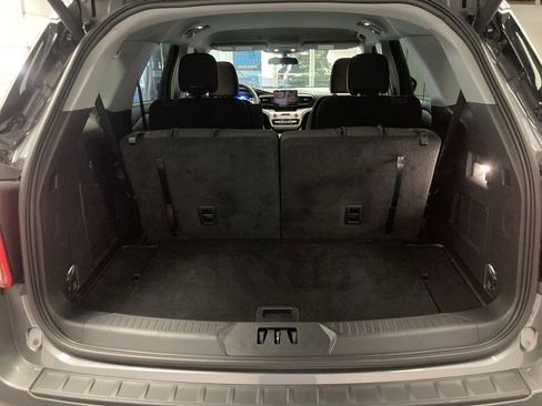 Used 2024 Ford Explorer XLT w/ Class IV Trailer Tow Package image 30