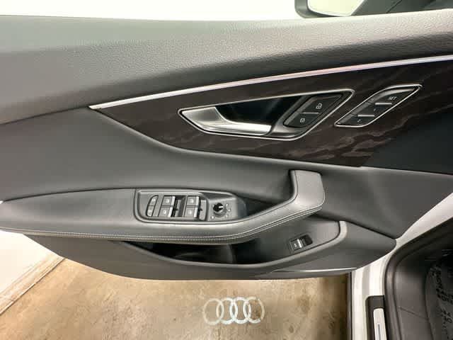 Used 2022 Audi Q8 Prestige AWD/4WD image 19