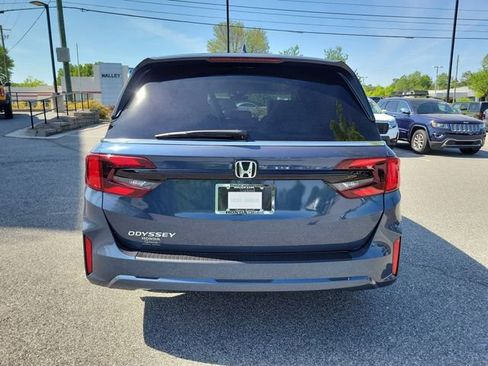 Certified 2026 Honda Odyssey EX-L image 5
