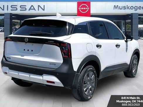 Used 2025 Nissan Kicks S AWD/4WD image 5