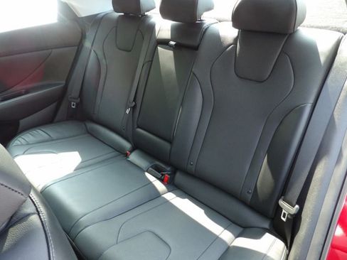 Certified 2023 Hyundai Elantra Limited FWD image 25