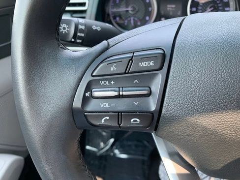 Used 2020 Hyundai Elantra Limited w/ Ultimate Package 03 FWD image 21