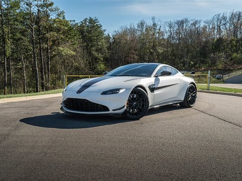 Used 2023 Aston Martin V8 Vantage Coupe RWD image 95