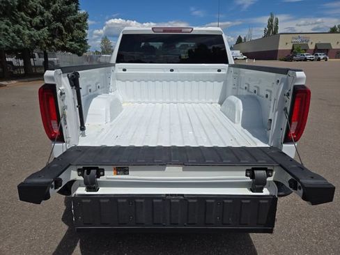 Used 2023 GMC Sierra 1500 SLT w/ SLT Convenience Package AWD/4WD image 33