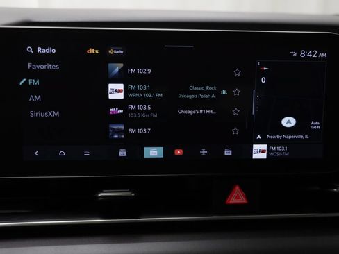 Used 2025 Kia Carnival EX FWD image 10