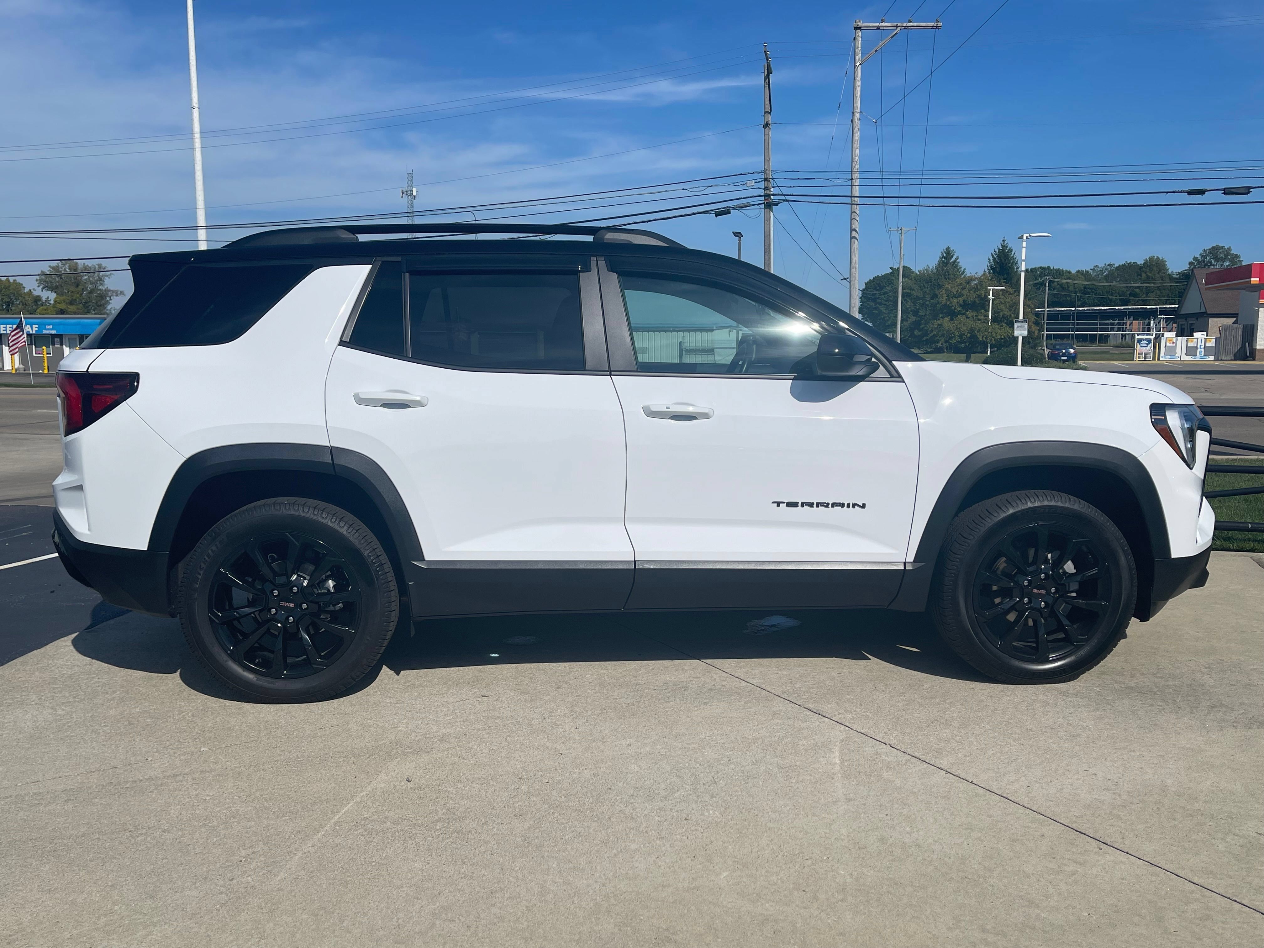 Used 2026 GMC Terrain Elevation w/ Elevation Premium Package AWD/4WD image 8