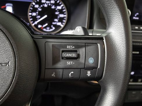 Used 2022 Nissan Rogue SV image 21