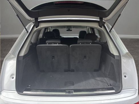 Used 2022 Audi Q7 3.0T Prestige image 15