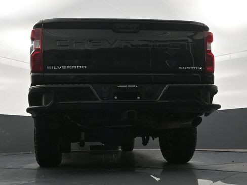 Used 2025 Chevrolet Silverado 2500 Custom w/ Custom Value Package AWD/4WD image 27