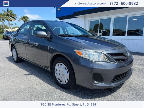Used 2013 Toyota Corolla L FWD image 1