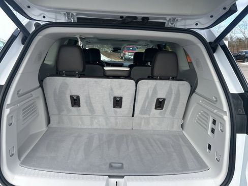 Used 2024 GMC Acadia Denali w/ Super Cruise Package image 12