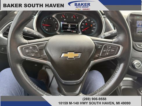 Used 2016 Chevrolet Malibu LT image 12