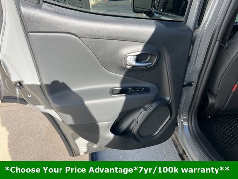 Certified 2021 Jeep Renegade Trailhawk w/ Luxury Group III image 27