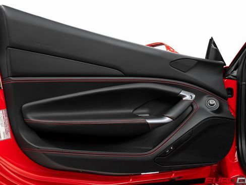 Used 2022 Ferrari F8 Tributo image 30