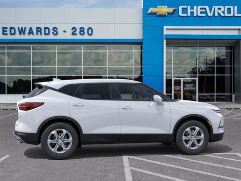New 2025 Chevrolet Blazer LT image 5