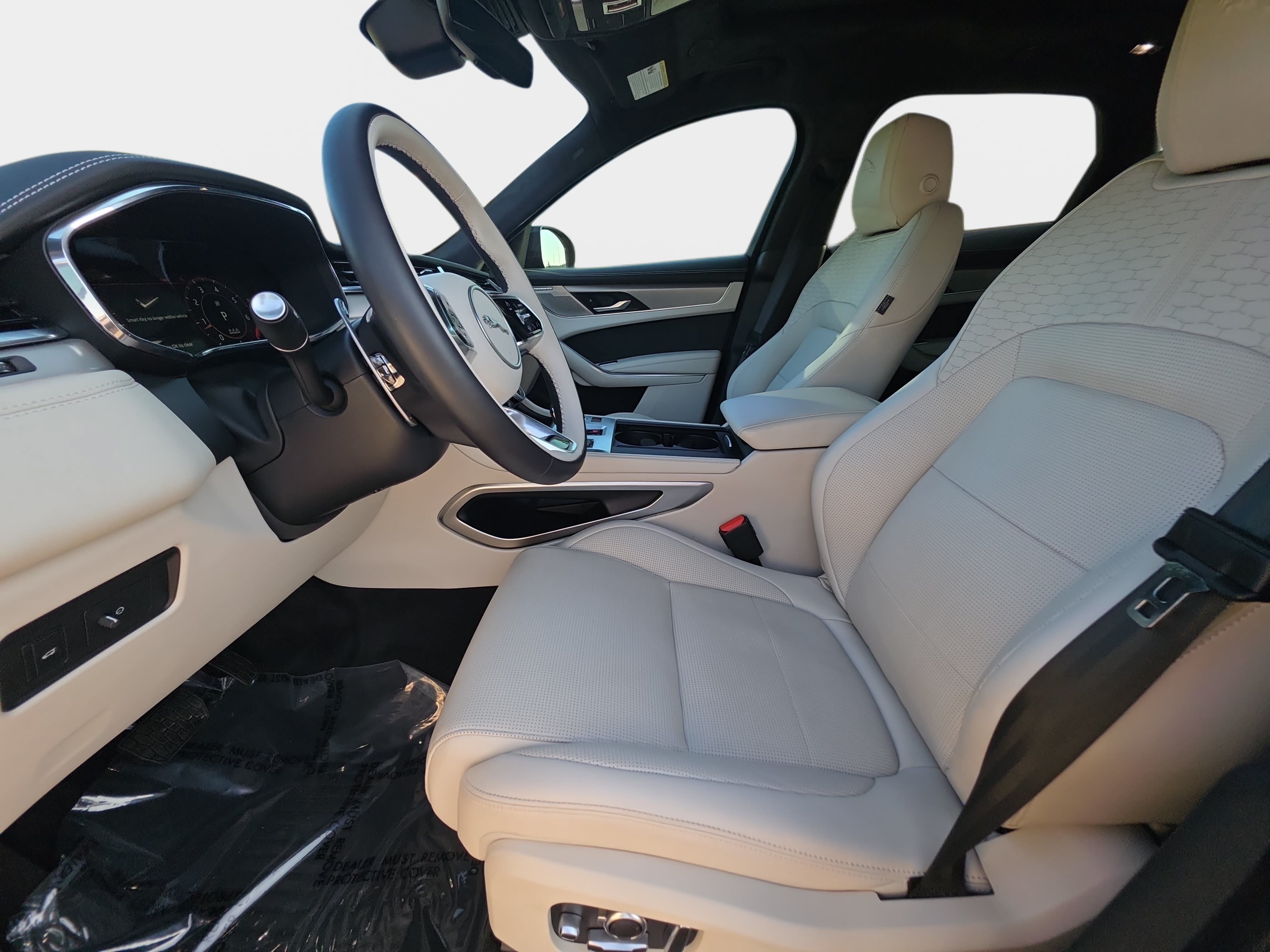 Used 2026 Jaguar F-PACE R-Dynamic S AWD/4WD image 15