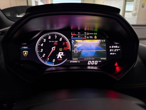 Used 2017 Lamborghini Huracan LP 580-2 RWD image 25