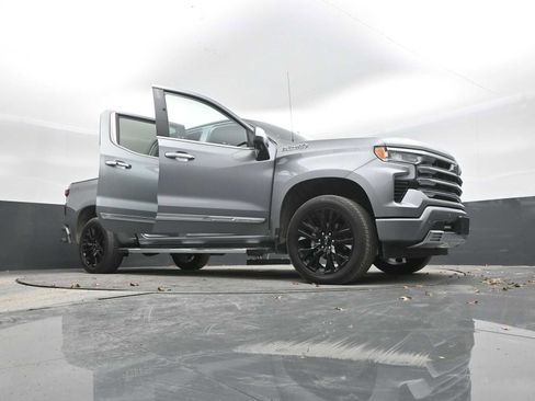 Used 2024 Chevrolet Silverado 1500 High Country w/ Technology Package image 45