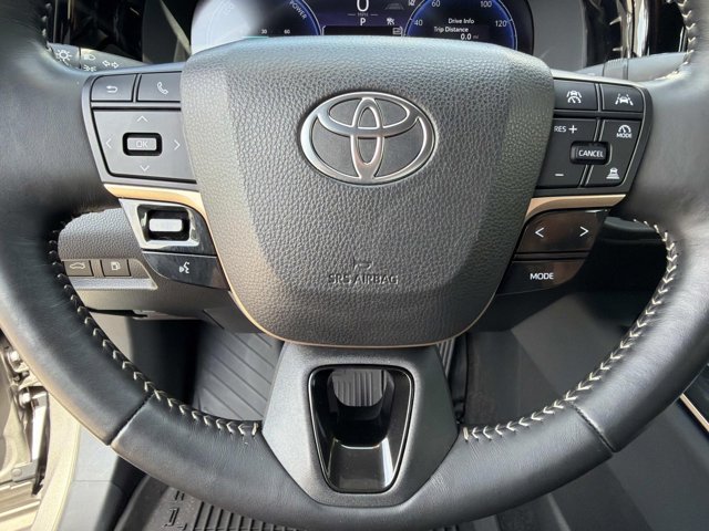 Certified 2025 Toyota Crown AWD/4WD image 24