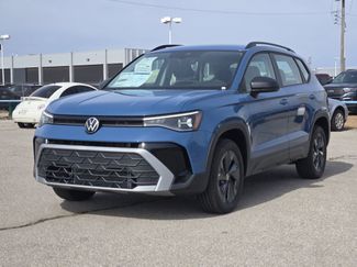 New 2026 Volkswagen Taos S video 2