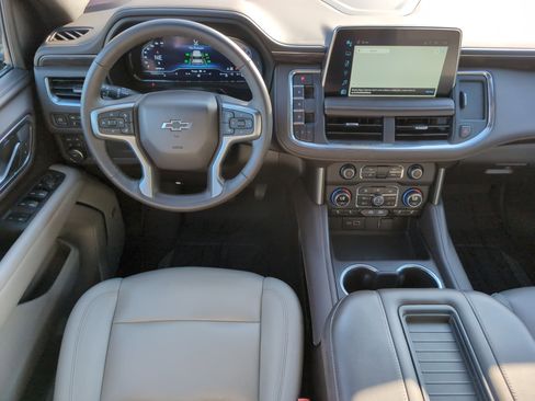 Used 2024 Chevrolet Tahoe Z71 w/ Luxury Package image 26