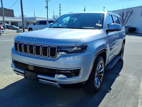 Used 2022 Jeep Wagoneer Series II w/ Premium Group I image 3