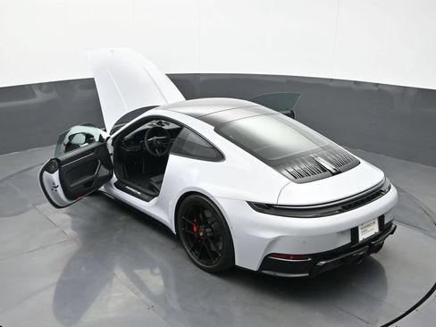 Certified 2026 Porsche 911 Carrera 4 GTS AWD/4WD image 24